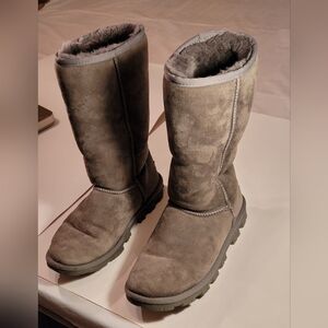 Ugg Australia Classic Tall Sheepskin Slip On Boots Women's SN# 5845-Gray-Size 7